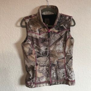 Women's Camouflage Vest with Pink Accents